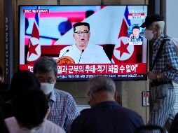 Una pantalla en una estación de tren en Seúl transmite el discurso del líder nocoreano. AP/Y. Ahn