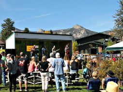 Las actividades creativas prácticas mantienen a los niños ocupados, mientras que una muestra de cervezas artesanales y delicias locales aseguran que estés bien alimentado. CORTESÍA / VisitColorado