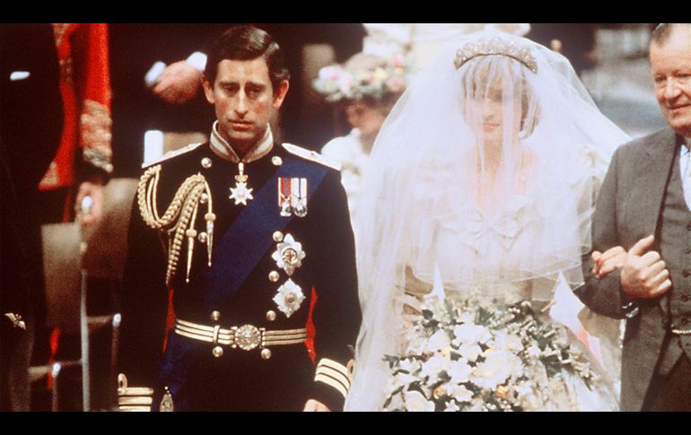 Un 29 de julio de 1981 se casaron Carlos de Gales y Diana Spencer, en la llamada “boda del siglo”. AFP, ARCHIVO