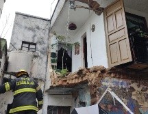 La casa afectada se ubica en el cruce de las calles Álvaro Obregón y Francisco González Bocanegra. ESPECIAL/Protección Civil Guadalajara