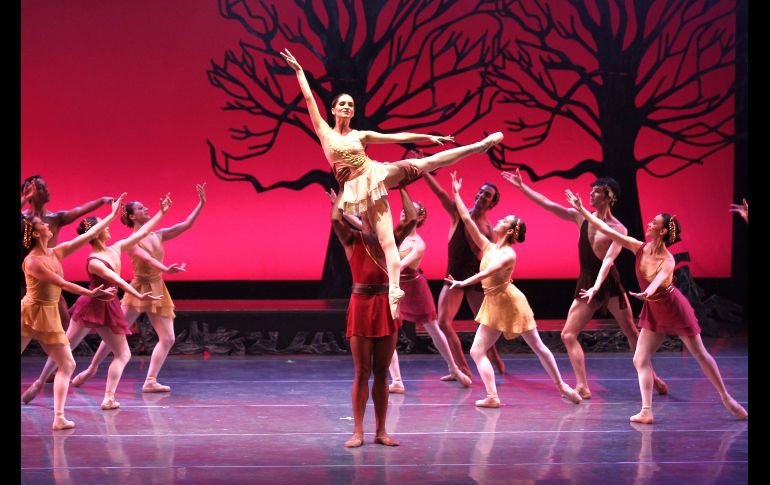 Lucía Ortiz y Francisco Mijangos se encargaron de la escenografía. EL INFORMADOR /  A. Camacho