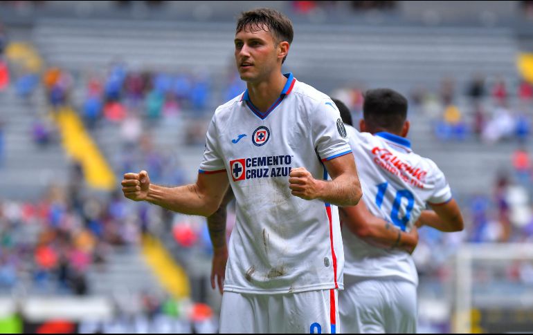 Santiago Giménez partió al futbol de los Países Bajos con el Feyenoord. IMAGO7