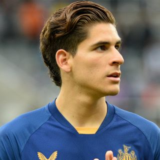 ¡Orgullo mexicano! Santiago Muñoz debuta con el primer equipo del Newcastle