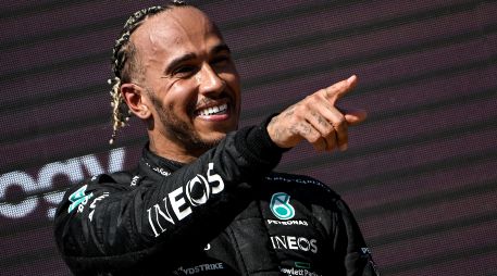 El piloto siete veces campeón de la Fórmula Uno, Lewis Hamilton, ha decidido expandir sus intereses dentro del mundo deportivo. AFP / ARCHIVO