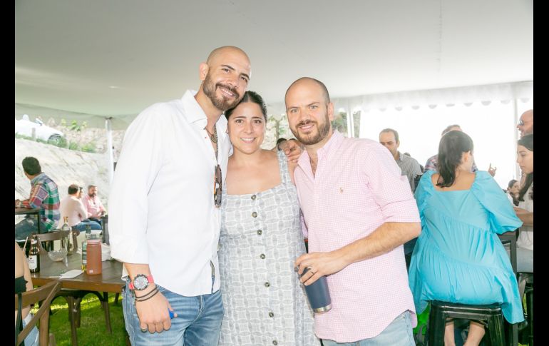 Manolo, Maricarmen y Rodrigo Cuevas. GENTE BIEN JALISCO/Jorge Soltero