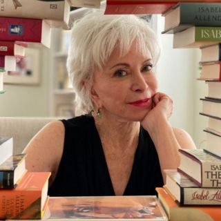 Isabel Allende cumple 80 años como la escritora viva en lengua española más leída del mundo