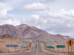 El consumo desmedido y fugaz de ropa ha provocado el aumento exponencial de los desechos textiles en el mundo, que tardan unos 200 años en desintegrarse. EFE / ARCHIVO