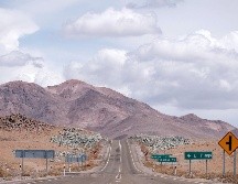 El consumo desmedido y fugaz de ropa ha provocado el aumento exponencial de los desechos textiles en el mundo, que tardan unos 200 años en desintegrarse. EFE / ARCHIVO