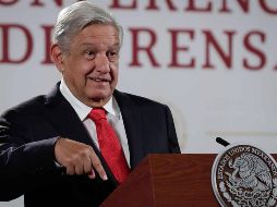 López Obrador señala que él recibe todas las críticas, entre ellas las del expresidente Felipe Calderón, y que son parte del proceso de transformación en México. SUN / D. Sánchez