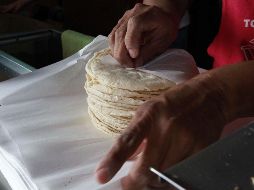 Los precios del kilo de tortilla dependerán de los incrementos de cada tortillero y de la zona donde se ubican. EL INFORMADOR / ARCHIVO