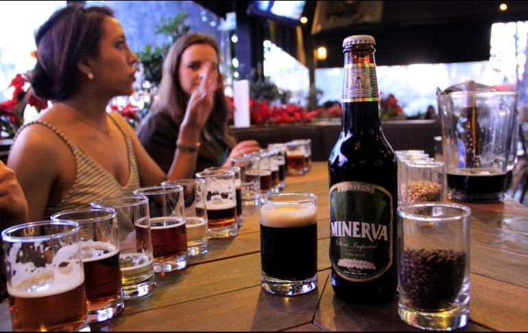 Guadalajara se ha convertido en uno de los mayores productores de cerveza artesanal en México. ESPECIAL
