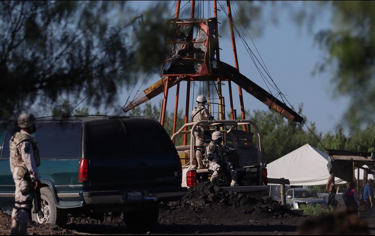 El miércoles hubo un derrumbe en una mina de Coahuila que afectó a 15 trabajadores; siguen atrapados 10. EFE