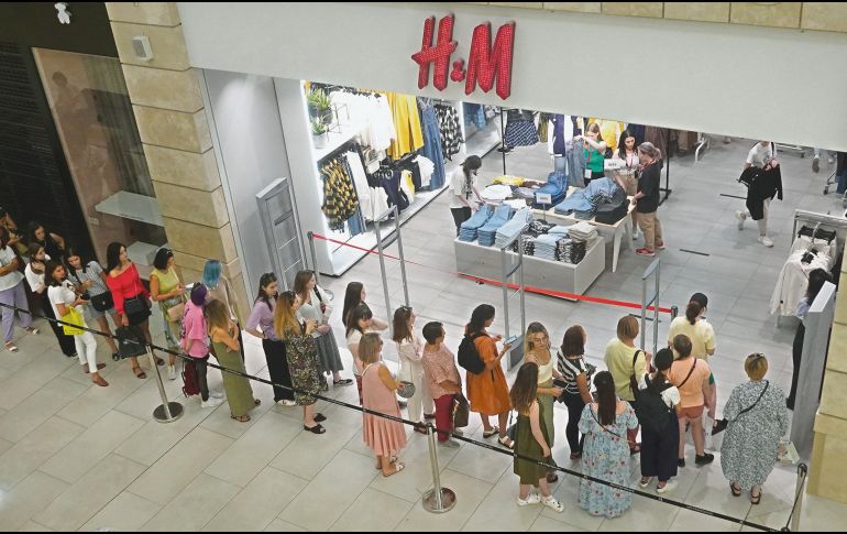 Las sucursales ubicadas en Rusia se encuentran liquidando las existencias. EFE