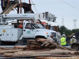La CFE ha colocado en sitio 7 generadores de energía eléctrica y 3 transformadores, que se complementan con 4 proporcionados por varias compañías mineras, para un total de 14 equipos. EFE / A. Ojeda