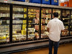 Según un estudio del Consejo Superior de Investigaciones Científicas de España, la cantidad ideal de consumo de cerveza por persona es de 700 ml diarios en el caso de hombres y de 400 ml para mujeres. EL INFORMADOR / ARCHIVO