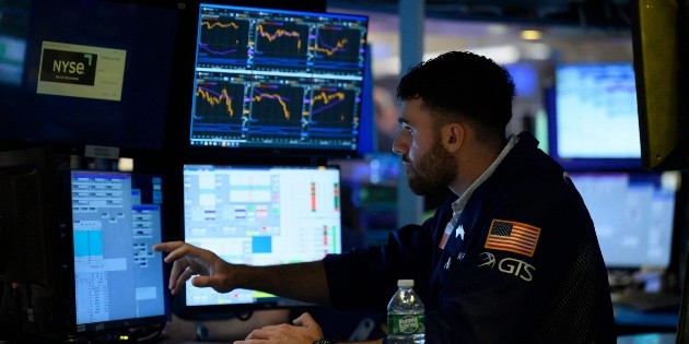 Wall Street closed mixed after US jobs data
