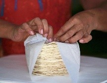 La piratería de tortillas se debe al incremento en el precio de los insumos, lo que es aprovechado por algunas personas que rebajan la calidad del alimento. EL INFORAMDOR / ARCHIVO