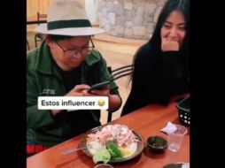 En el video se observa que arruinan la foto de la persona que quieren subirla a redes sociales. ESPECIAL