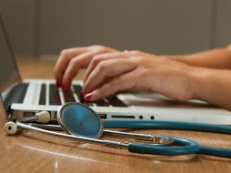 Con la labor de los médicos, se reforzarán las áreas de anestesiología, cirugía general, ginecología y obstetricia, medicina interna y pediatría. ESPECIAL/UNSPLASH