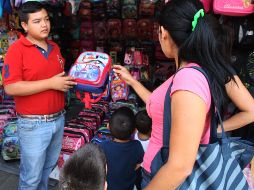 Las mochilas puedes reutilizarlas e incluso puedes preguntar en la escuela por campañas de donación de este artículo. EL INFORMADOR/ ARCHIVO