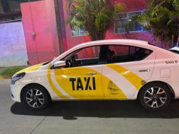 El vehículo fue asegurado a las instalaciones de la Fiscalía del Estado para continuar con las investigaciones correspondientes. ESPECIAL /