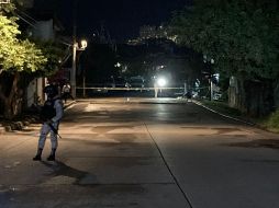 Peritos del Instituto Jalisciense de Ciencias Forenses trasladaron el cuerpo hasta sus instalaciones donde se llevará a cabo la práctica de la necropsia. EL INFORMADOR/ARCHIVO