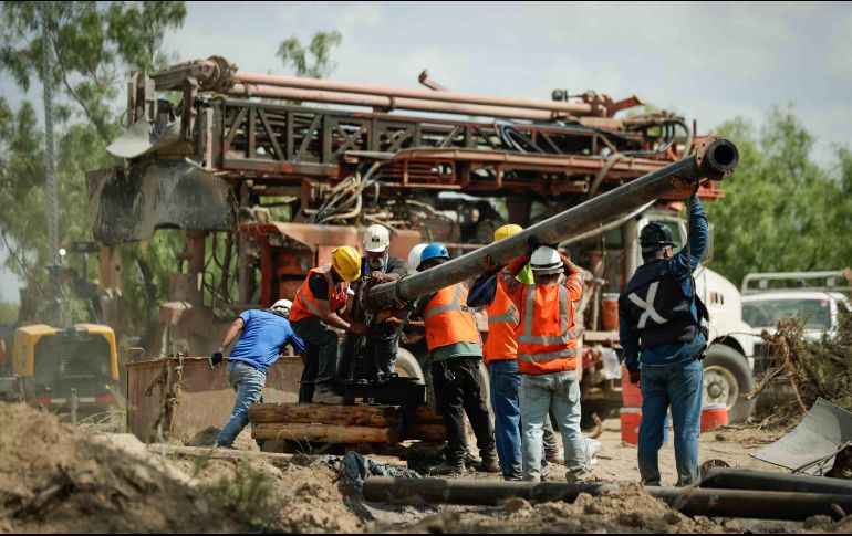La coordinadora nacional de Protección Civil, Laura Velázquez Alzúa confirmó que todavía son 10 los mineros que permanecen atrapados. SUN / D. Simón Sánchez