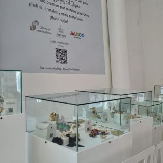 Abren exhibición de joyas en el Aeropuerto de Guadalajara