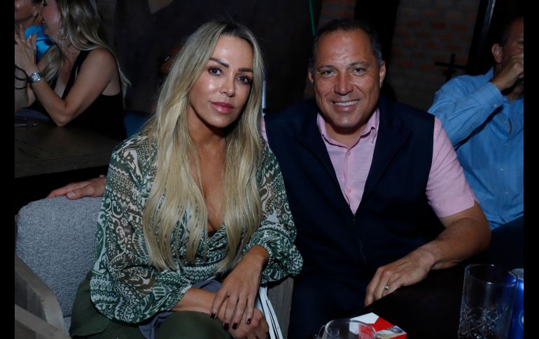 Martha Acuña y Mauricio Zulueta. GENTE BIEN JALISCO/Claudio Jimeno