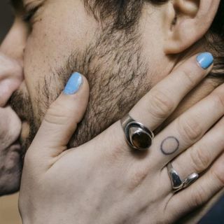 La creciente curiosidad por explorar las relaciones abiertas (y dejar atrás la monogamia de forma consensuada)