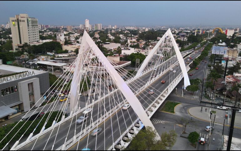 En julio pasado se viralizó un video donde el “Fofo” Márquez “presumía” cómo cerraba la circulación del puente Matute Remus. EL INFORMADOR / ARCHIVO