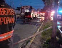 Cuatro puntos del Área Metropolitana de Guadalajara han sido bloqueados por vehículos incendiados. ESPECIAL