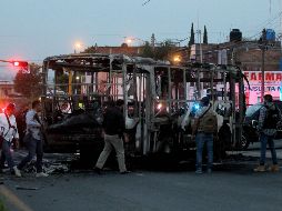 Tras un enfrentamiento entre criminales y policías, se registraron varios bloqueos en Jalisco. AFP / U. Ruiz