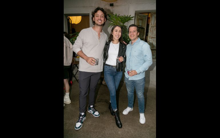Óscar Miracolo, Estefanía Juárez y Mauricio Dueñas. GENTE BIEN JALISCO/Jorge Soltero