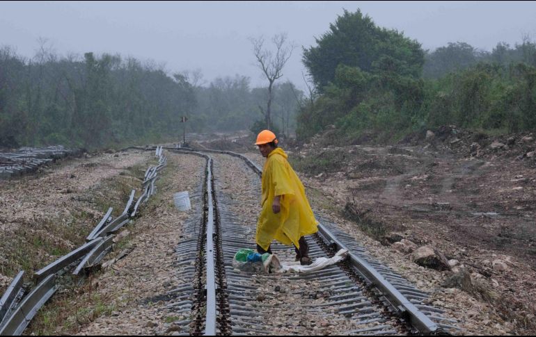 López Obrador afirmó que están recuperando el tiempo perdido en la construcción del Tren Maya con la intensificación de los trabajos y con más equipo. EFE / ARCHIVO