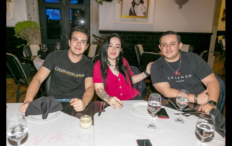 Edu Gutiérrez, Vanessa Jiménez y Sebastián Jiménez. GENTE BIEN JALISCO/Jorge Soltero