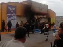 Esta tarde se reportaron incendios de negocios, ataques armados en tiendas de conveniencia e incluso se localizó una cabeza humana. ESPECIAL