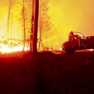 Cambio climático: Europa combate fuego en Francia