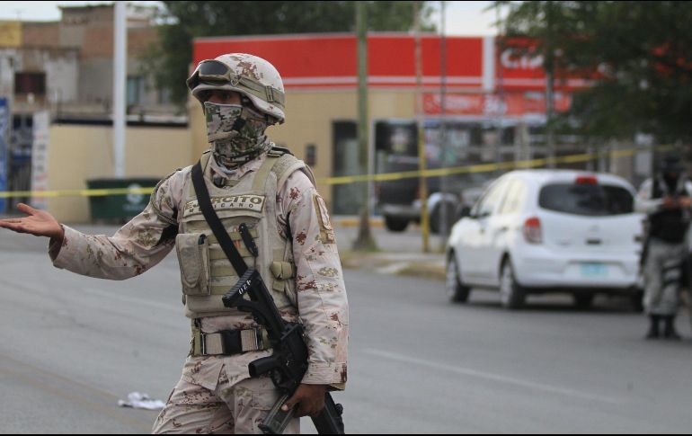 Por su parte, la Sedena informa que esta tarde llegarán un total de 300 elementos del Ejército para coordinar los patrullajes en Ciudad Juárez. EFE / L. Torres