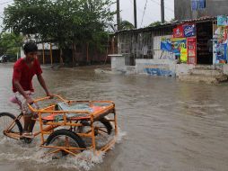 Las lluvias se acompañarán de vientos fuertes, descargas eléctricas y posible caída de granizo. EFE/ARCHIVO