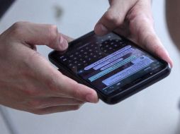 La nueva actualización de WhatsApp en iPhone brinda al usuario más horas para poder eliminar mensajes del chat. UNSPLASH/ Asterfolio