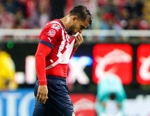 Miguel Ponce se fue expulsado tras una plancha sobre Santamaría. IMAGO7