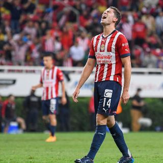 Chivas rescata empate que sabe a poco