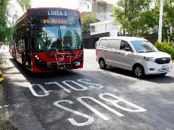 Las unidades del transporte público y los vehículos no motorizados podrán usar el carril confinado. EL INFORMADOR/A. Camacho