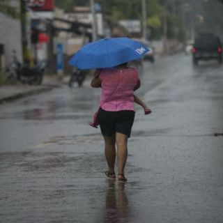 Por depresión tropical "Diez-E", prevén lluvias muy fuertes en Jalisco este domingo