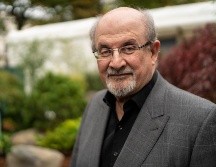 La fama de Rushdie siempre estuvo ensombrecida por la amenaza de muerte. EFE/ARCHIVO
