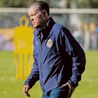Chivas: La decadente gestión de Ricardo Peláez