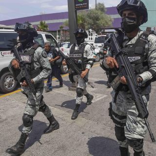 ¡Otra vez! Reportan quema de camión de pasajeros en Mexicali