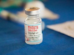 Reino Unido es el primer país que aprueba una vacuna bivalente contra ómicron, la variante más extendida en Europa. AP / ARCHIVO