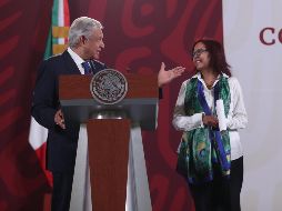 López Obrador asegura que Leticia Ramírez es una persona de absoluta confianza, preparada, honesta y además de también ser maestra, es una mujer con convicciones. EFE / S. Gutiérrez